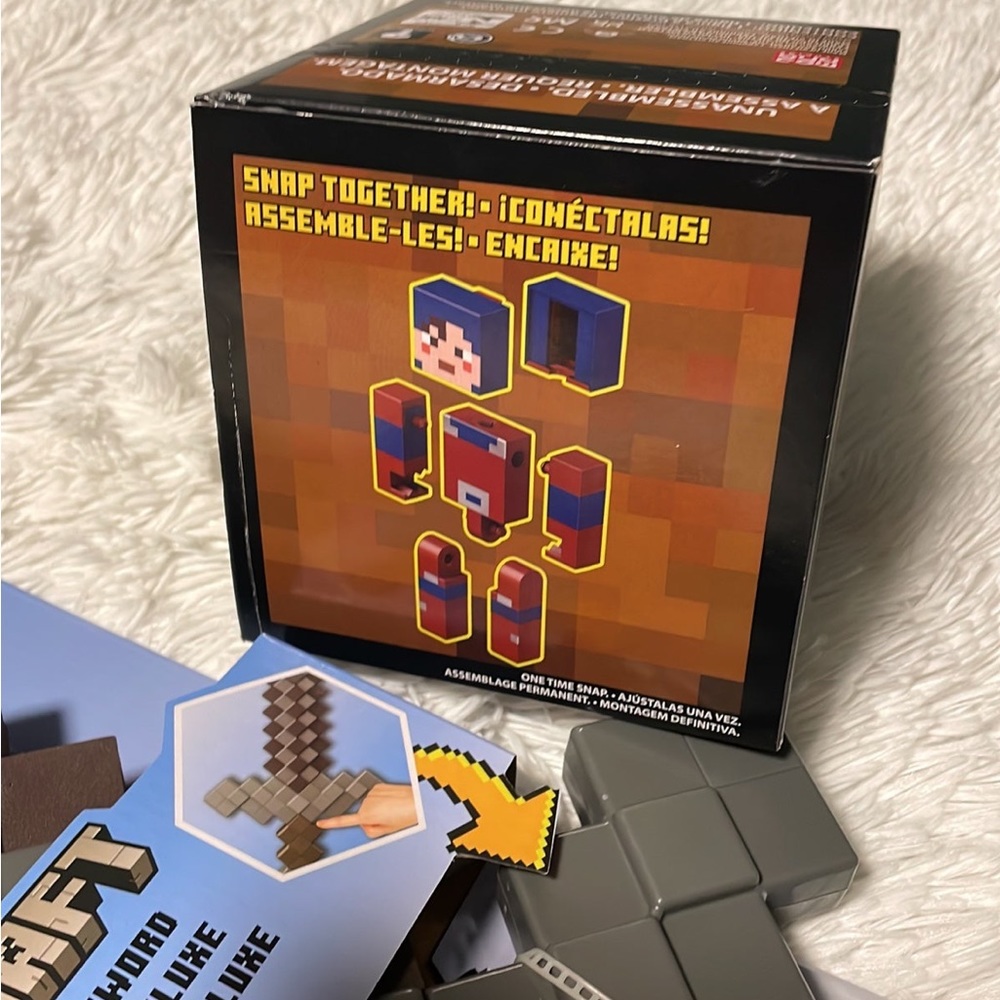 New Minecraft deluxe sword & Fusion Figure Hex BUNDLE SET - Picture 2 of 7
